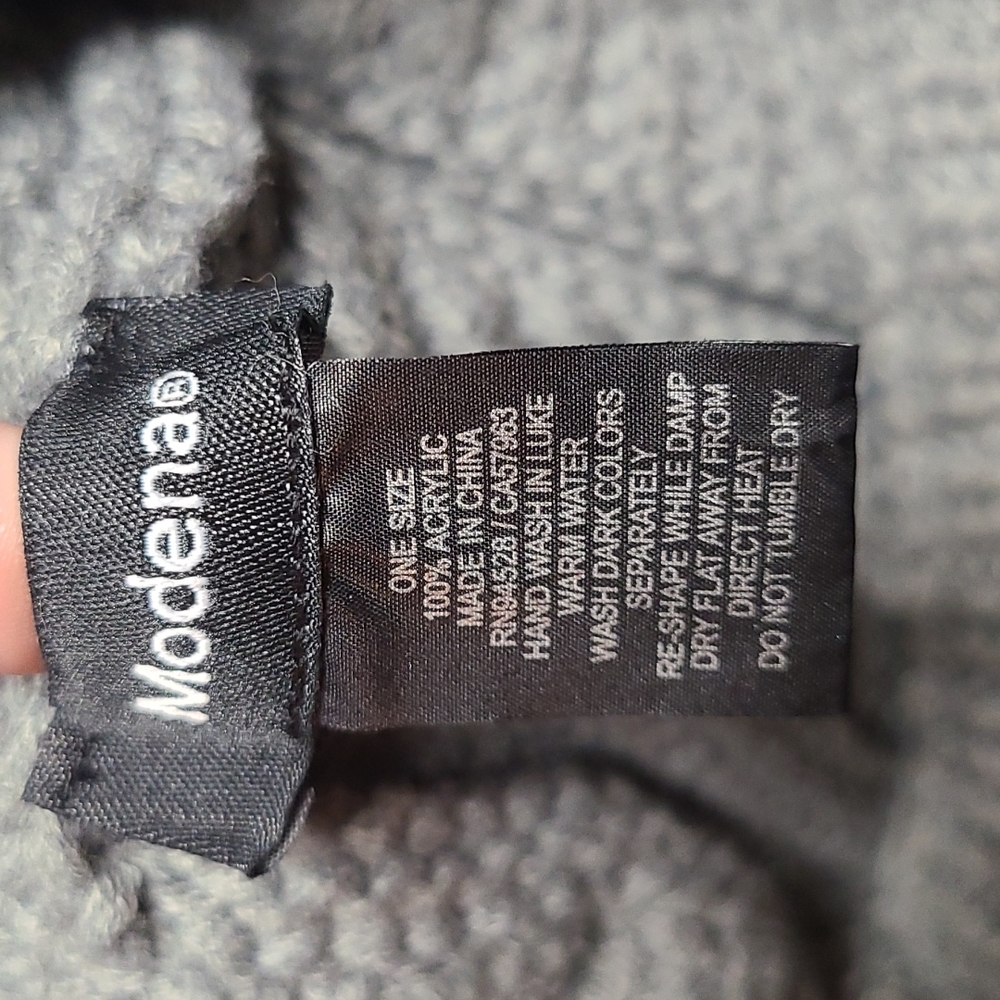 Modena cable knit beanie knit hat - Picture 3 of 4